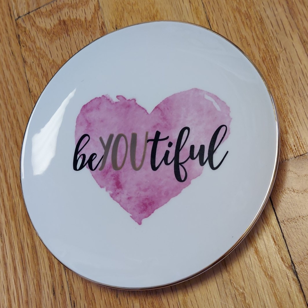 Ceramic tray for jewelry or decor